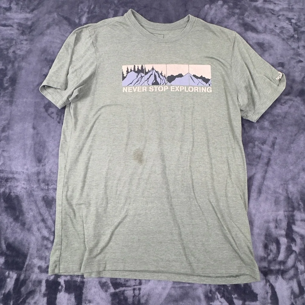 The North Face T-Shirt Mens L Green Never Stop Exploring Mountain Graphic Tee